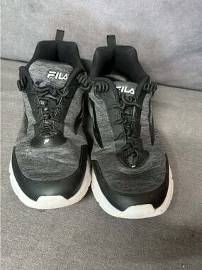 Fila Black Memory Foam Athletic Sneakers like new